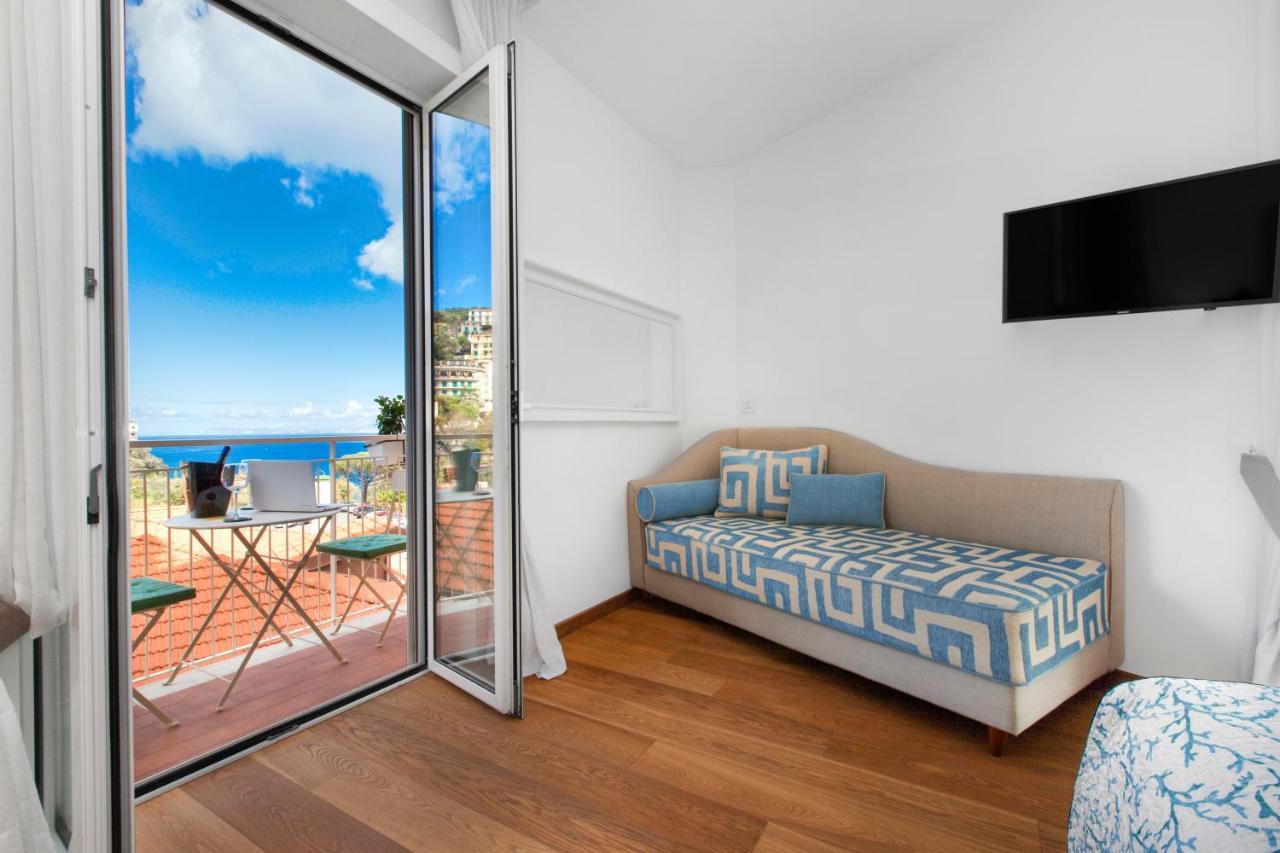Sorrentovibes - Luxury Home Sea View & Jacuzzi In Sorrento Centre Dış mekan fotoğraf