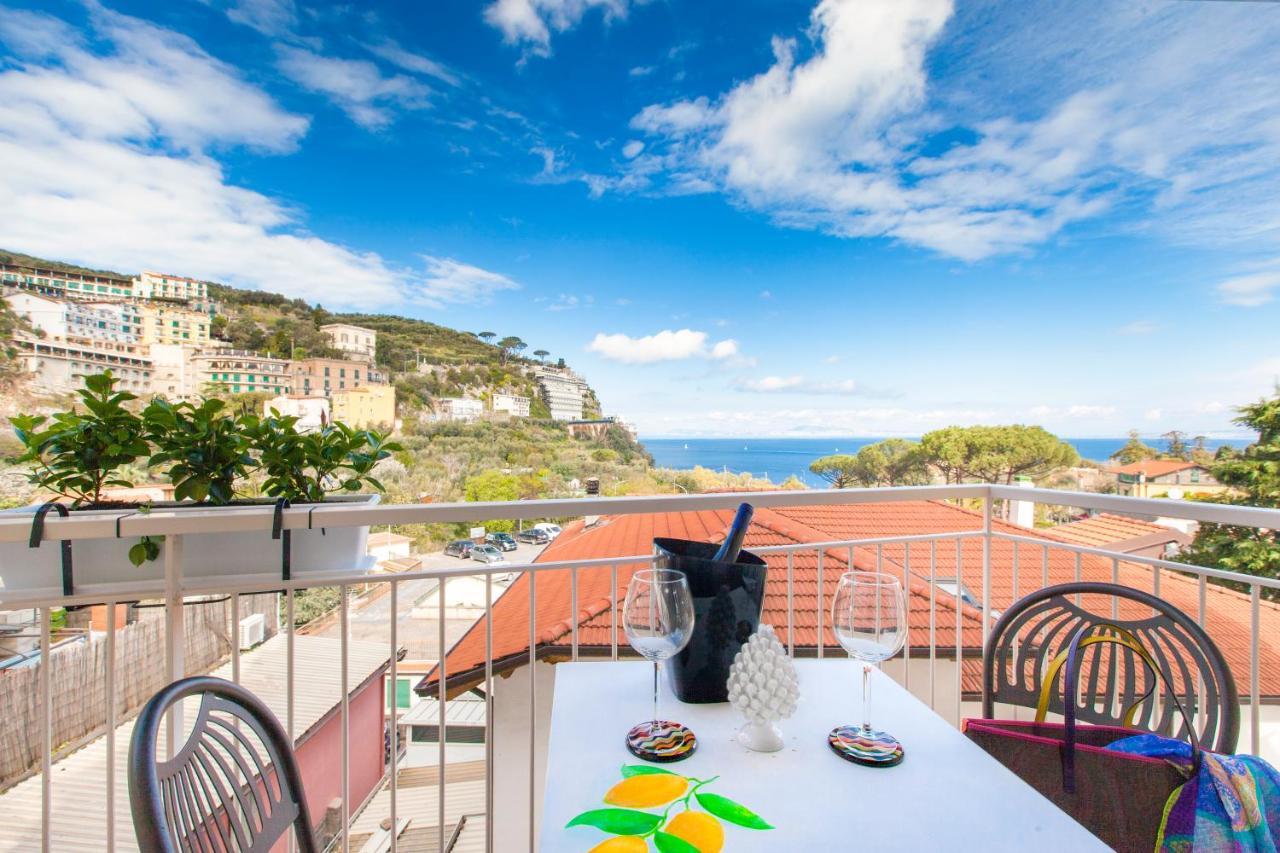 Sorrentovibes - Luxury Home Sea View & Jacuzzi In Sorrento Centre Dış mekan fotoğraf