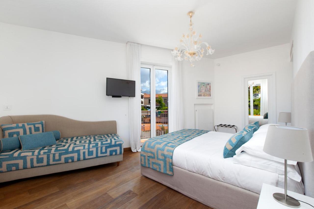 Sorrentovibes - Luxury Home Sea View & Jacuzzi In Sorrento Centre Dış mekan fotoğraf