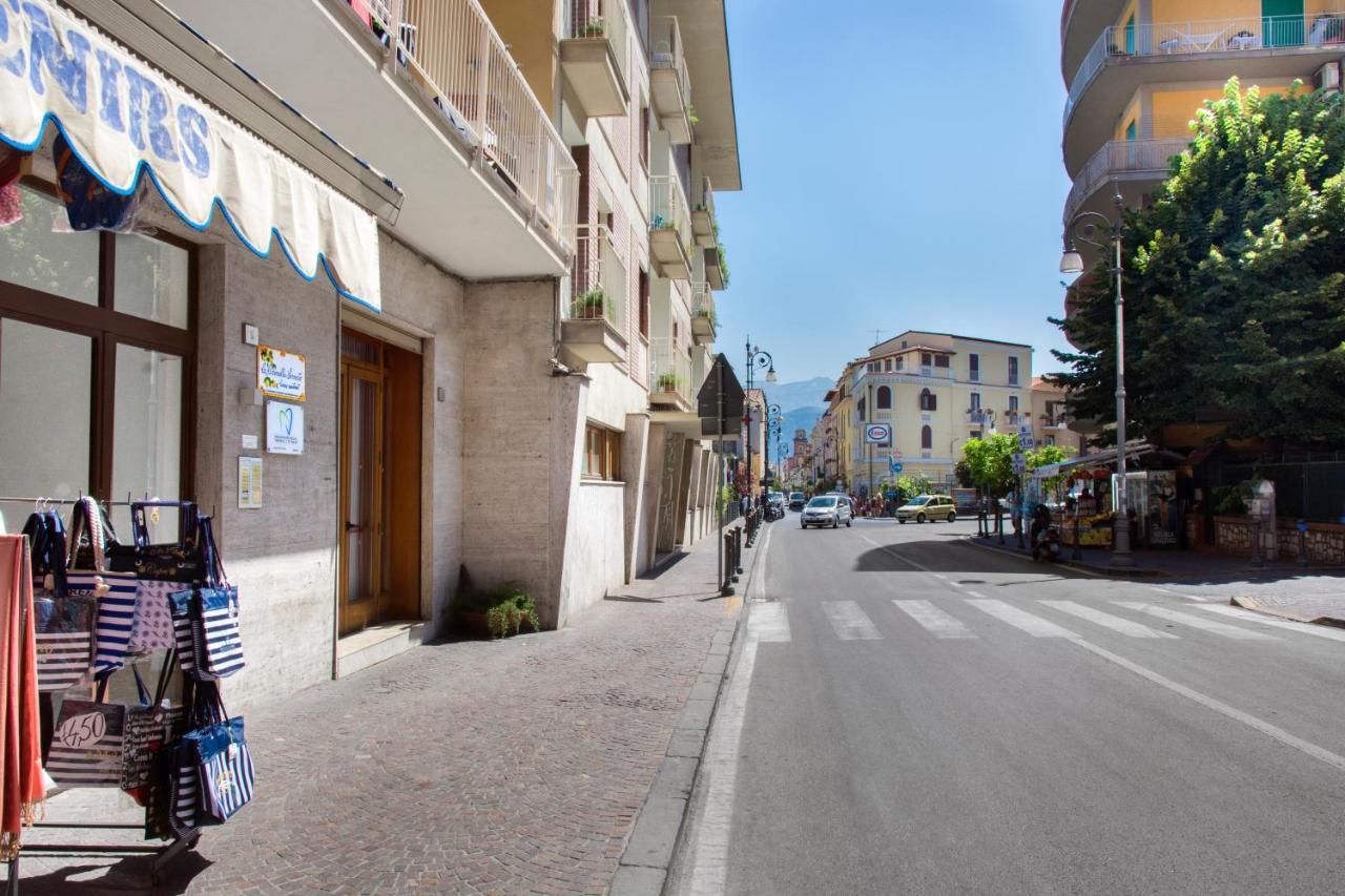 Sorrentovibes - Luxury Home Sea View & Jacuzzi In Sorrento Centre Dış mekan fotoğraf